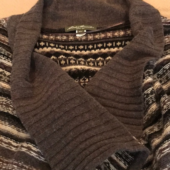 Eddie Bauer Full Length Cardigan. M/L. Multi-colored. Yarn-coated pin to fasten. - Picture 9 of 10